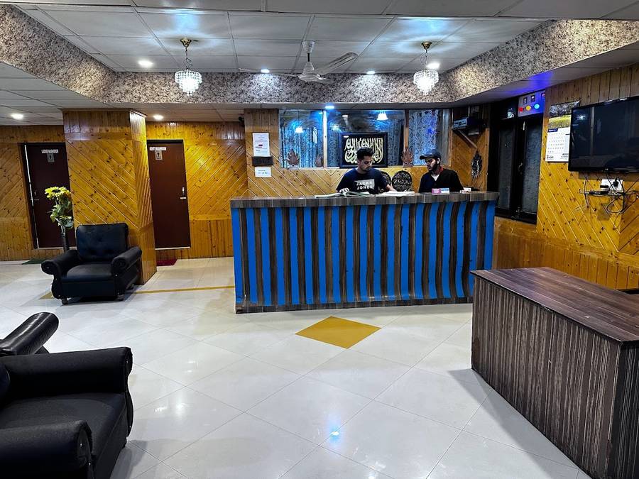 Triden Kashmir Resort,Naseem Bagh,3 star