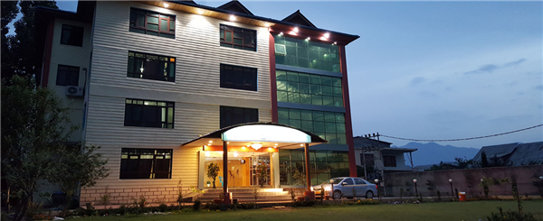 triden kashmir resort