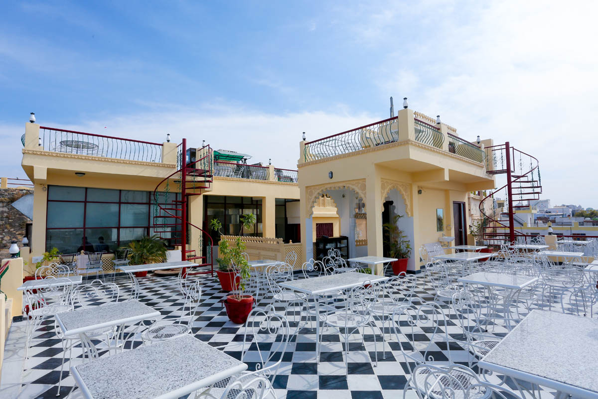 Hotel Mewari Villa