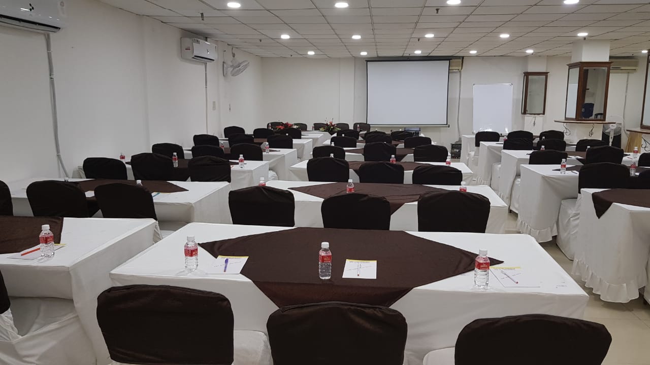 capital o 44526 hotel tjs royale