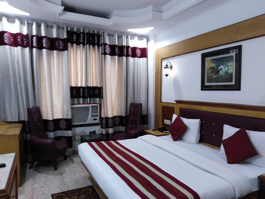 capital o 44526 hotel tjs royale