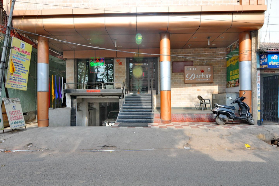 Hotel Darbar International,Station Rd, Opp. Shiv Mandir, Gol Bagicha, Gaya, Bihar 823001,3 star