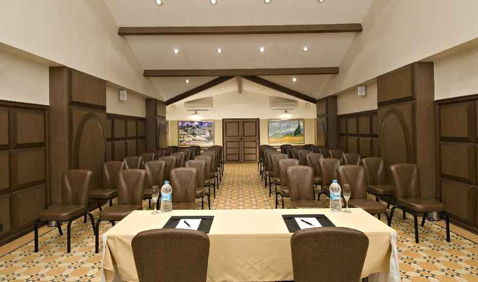 Citrus Chambers Mahabaleshwar,Tapola Road,4 star