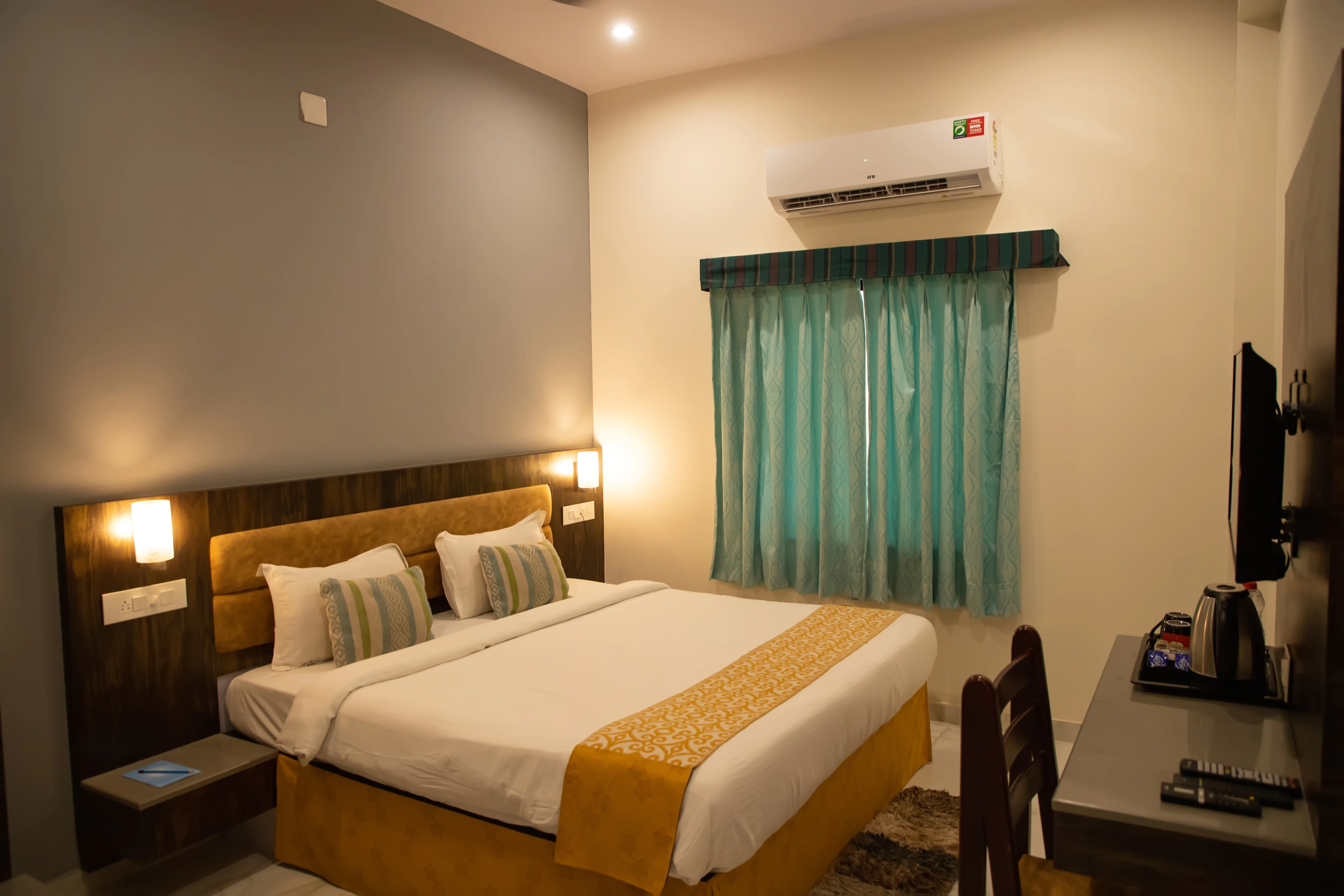hotel vedic vista udaipur 4 km from lake pichola