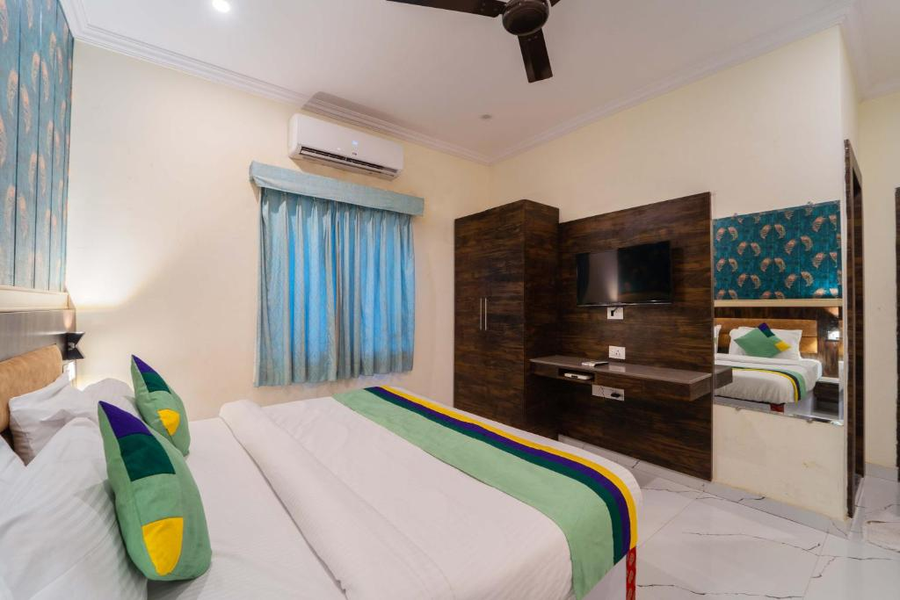 hotel vedic vista udaipur 4 km from lake pichola