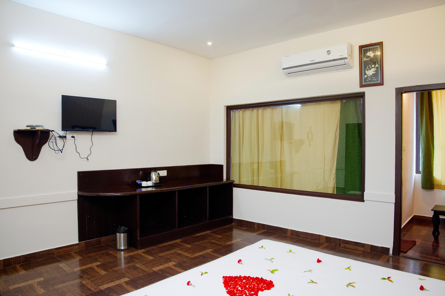 periyar nest resort thekkady