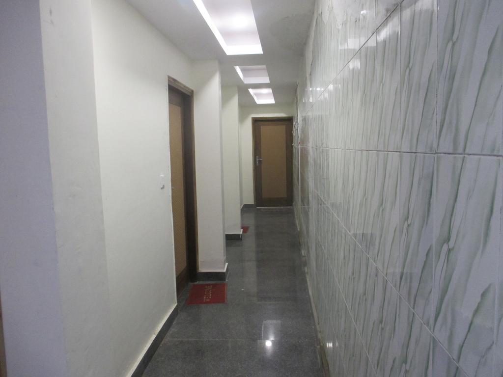 Hotel Samrat, Mussoorie,Mussoorie>>Dehradun,1 star