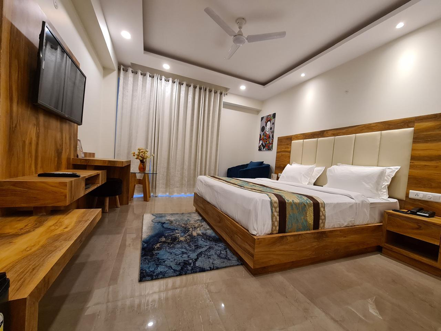 Hotel Golf View Suites,Golf Course Road,3 star