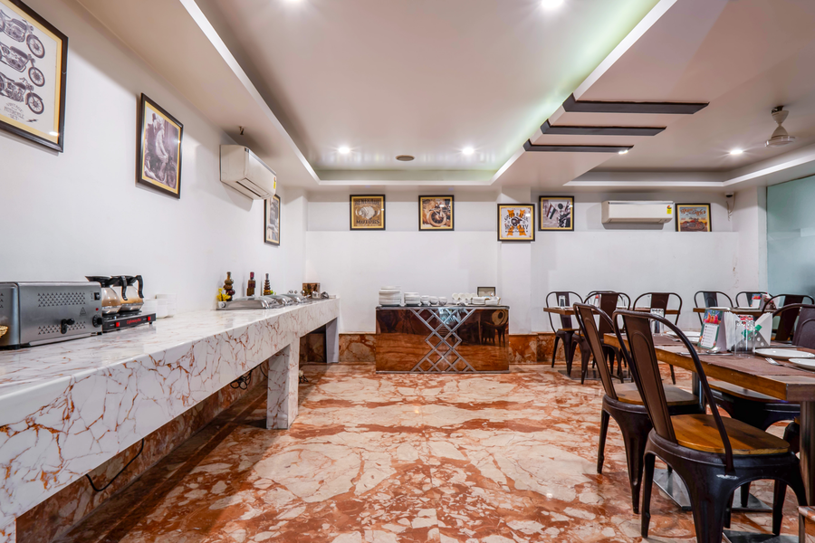 hotel le roi new delhi railway station