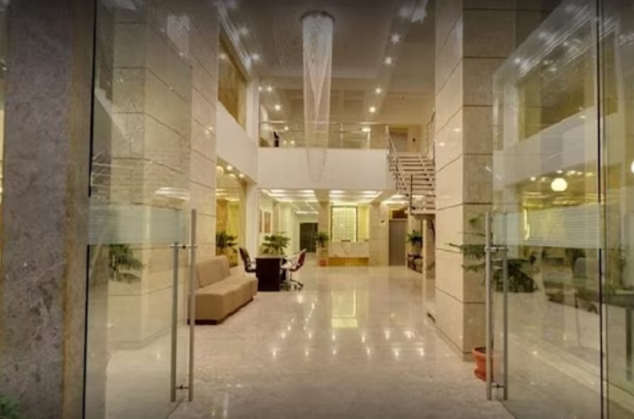 Hotel Mehfil Inn,Camp Road, Amravati, Maharashtra,4 star