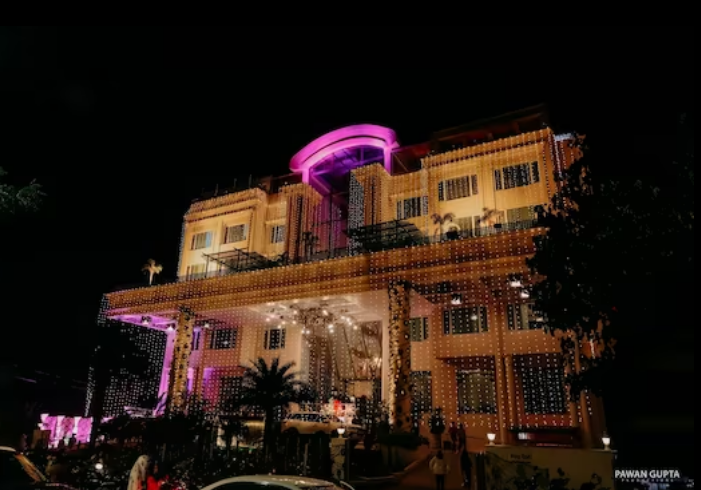 The Grand Mehfil,,4 star