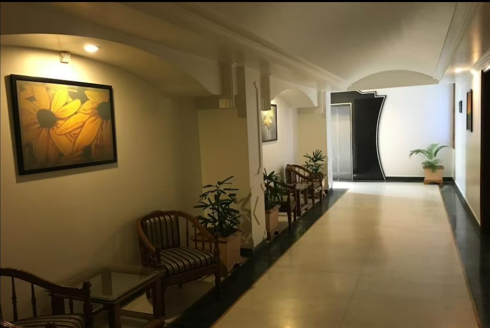 Hotel Lawrence,Lawrence Road,3 star