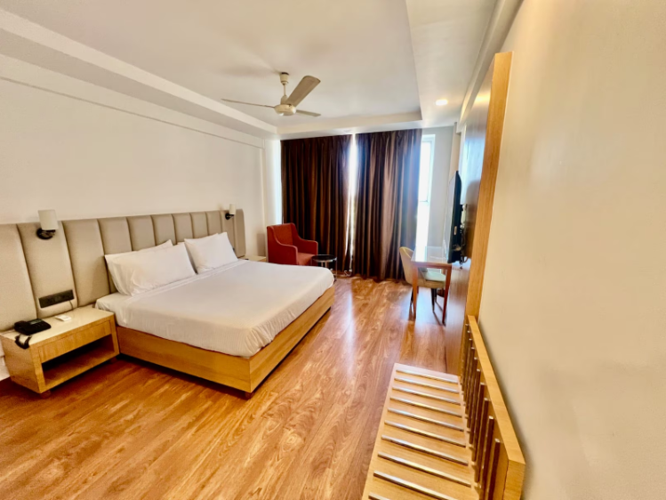 hotel pushp villa