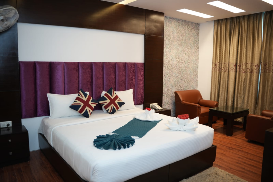 hotel airport park blue by rmr hotels