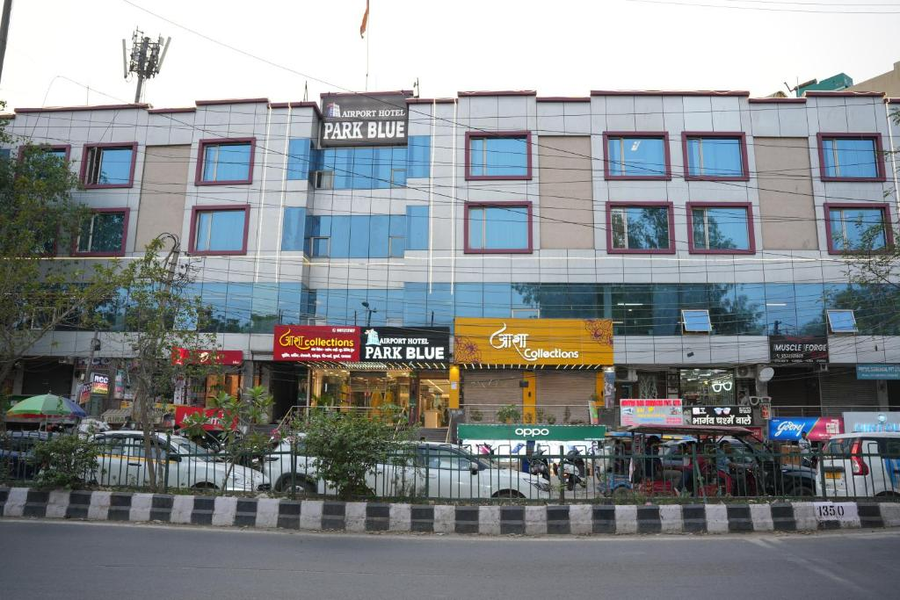 hotel airport park blue by rmr hotels