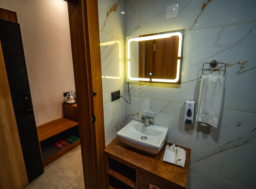 hotel mariya international bodhgaya