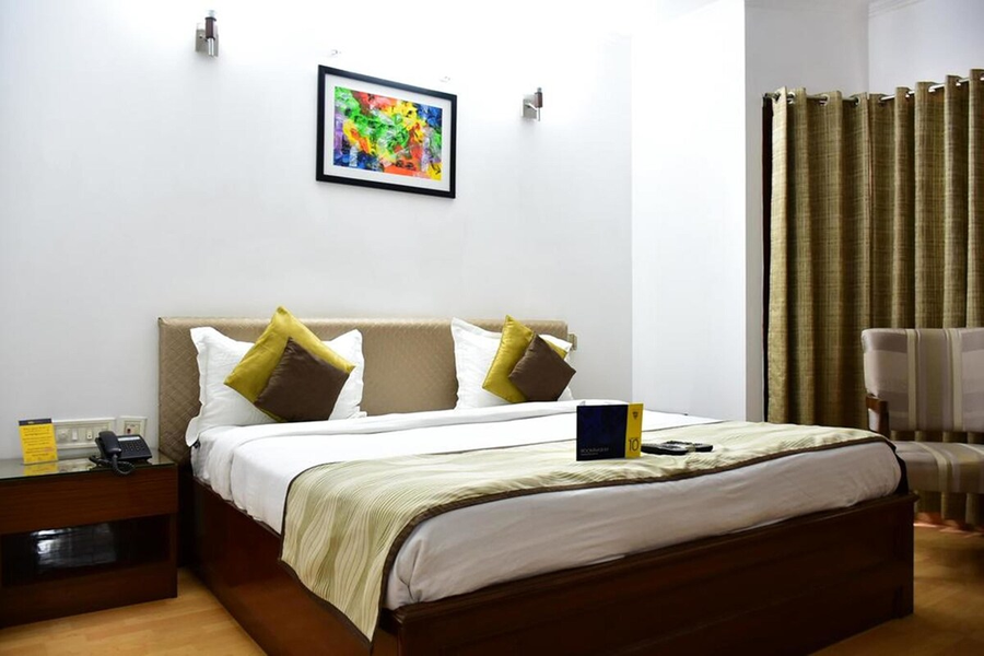 Hotel Windsor Castle,In Gurugram (Dlf City),3 star