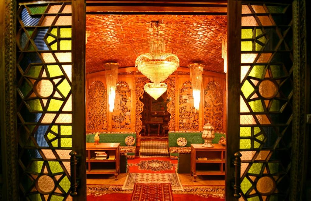 de laila houseboats by sterling