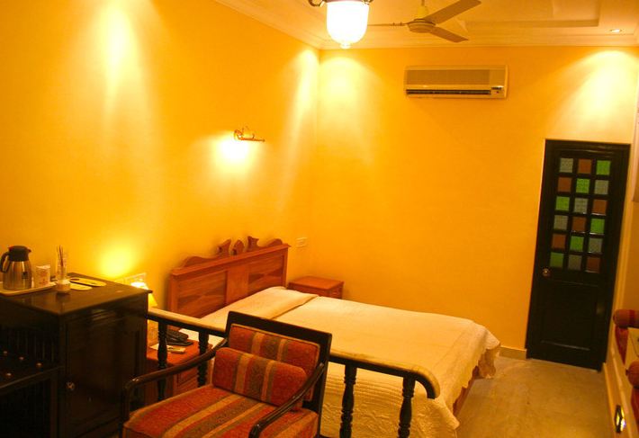 hotel heritage inn