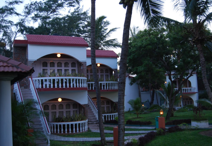 Ideal Beach Resort,East Cost Road,3 star