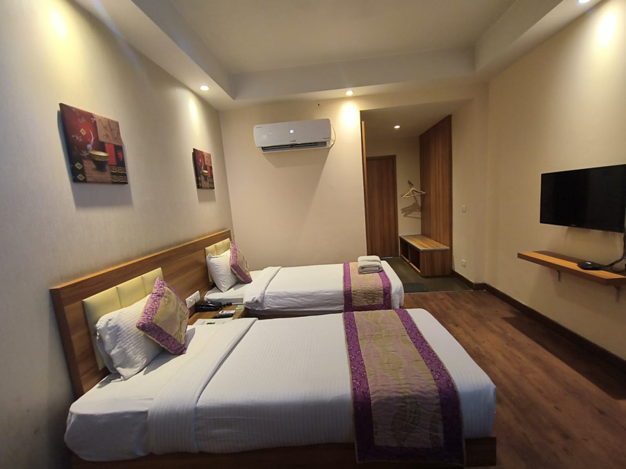 hotel le roi haridwar har ki pauri road