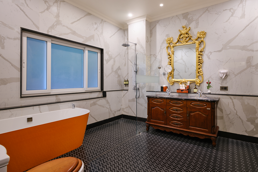 mayfair spa resort and casino