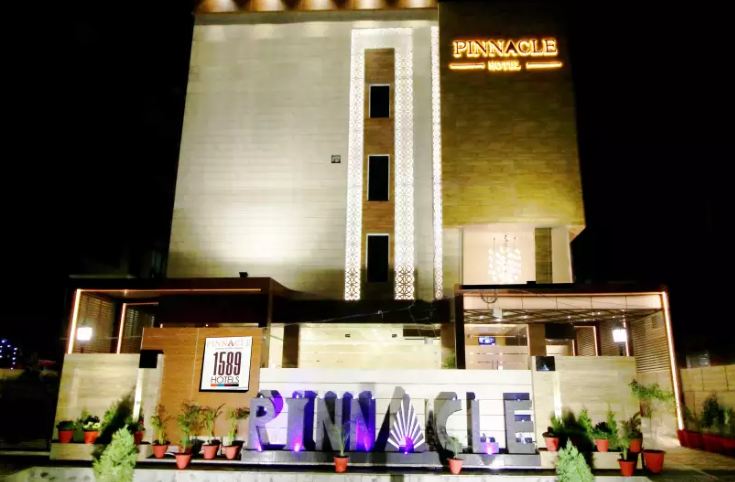 Pinnacle By Click Hotels Lucknow