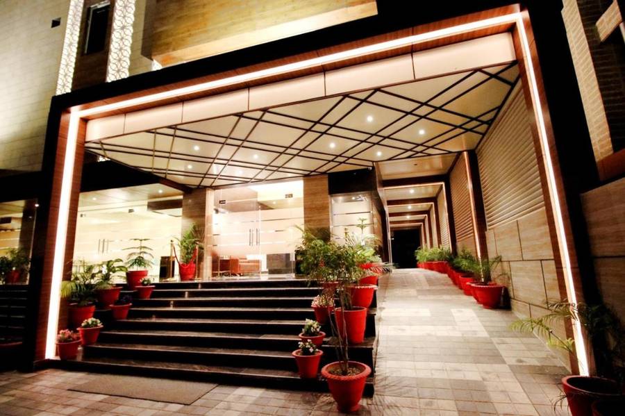 Pinnacle By Click Hotels Lucknow,Lda Colony,3 star