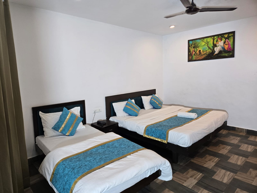 hotel mahaluxmi palace