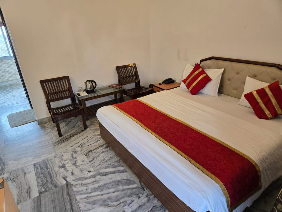 hotel mahaluxmi palace