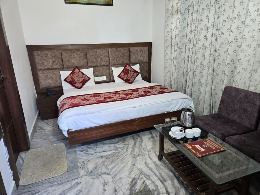 hotel mahaluxmi palace