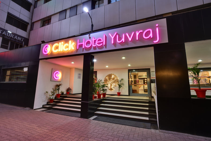 Click Hotel Yuvraj Surat (Formerly Known As Best Western Yuvraj Surat),Near Delhi Gate, Surat,3 star