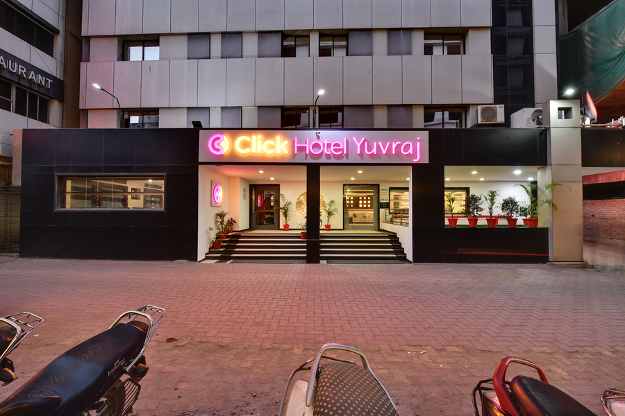 Click Hotel Yuvraj Surat (Formerly Known As Best Western Yuvraj Surat),Near Delhi Gate, Surat,3 star
