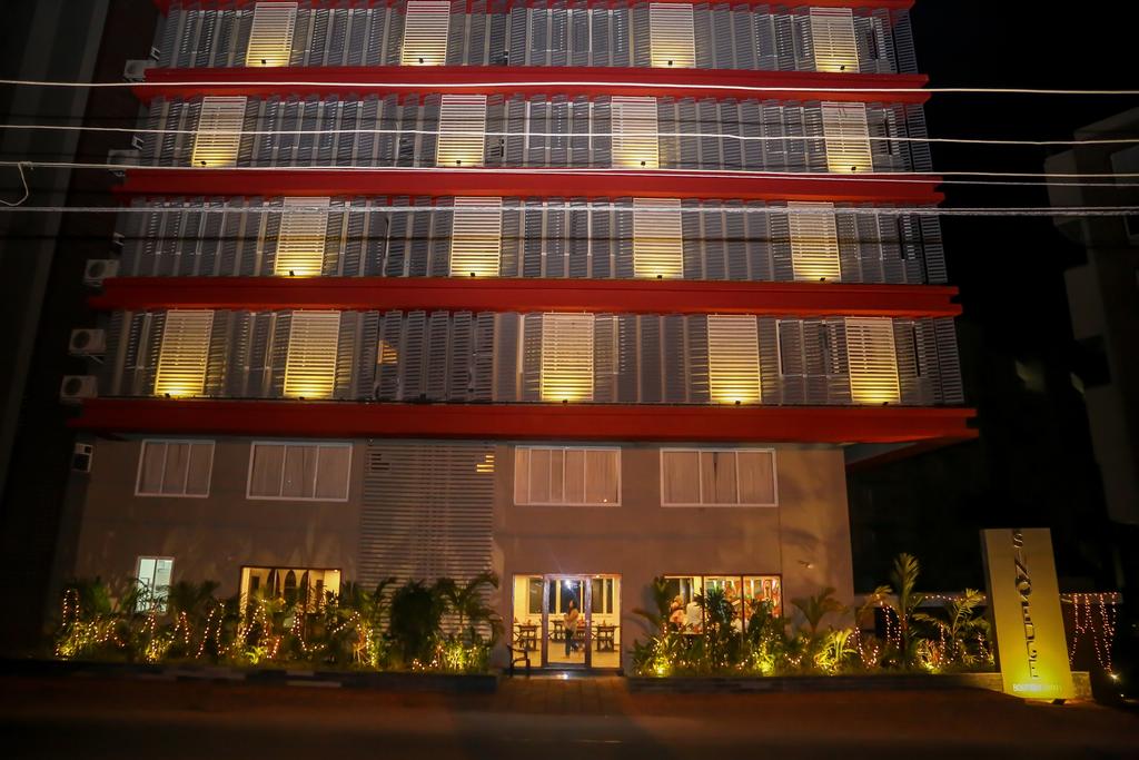 Sinq Edge,Goa>>Dona Paula,3 star