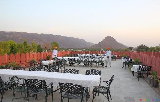Hotel Pushkar Palace,Pushkar Lake,3 star
