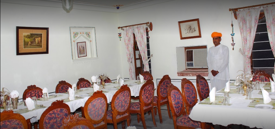 Hotel Pushkar Palace,Pushkar Lake,3 star
