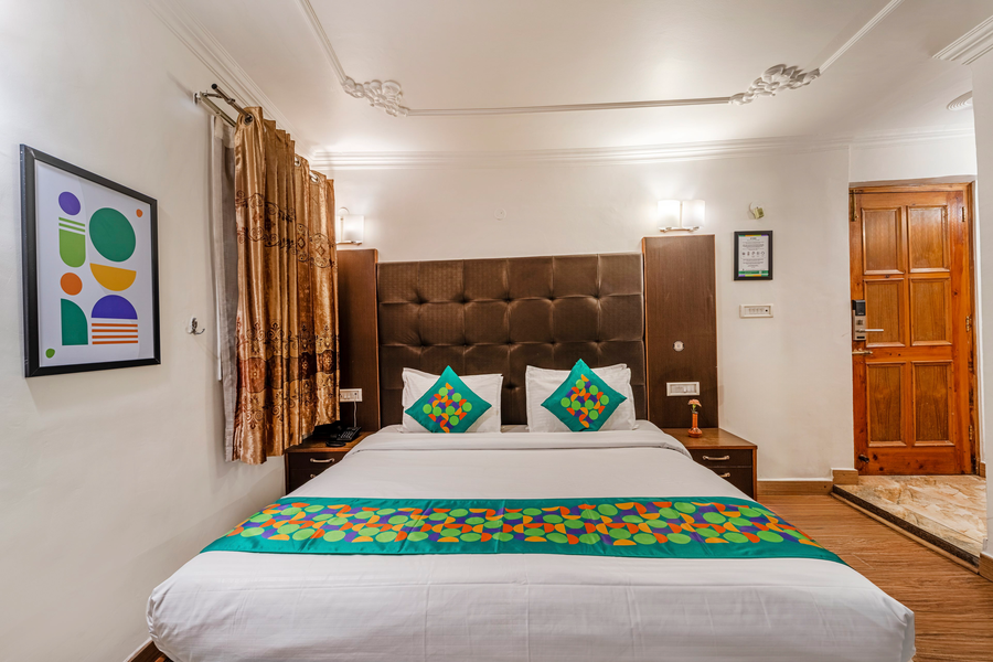 treebo premium bridge view regency mall road