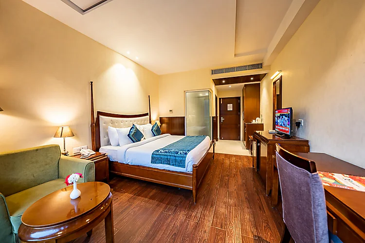 season resort nainital