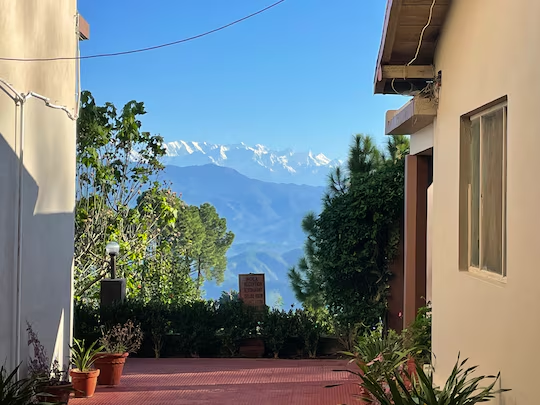 Xomotel- Ranikhet Heights,Birla Boys School, Chillianaula, Road, Ranikhet, Uttarakhand 263645,3 star