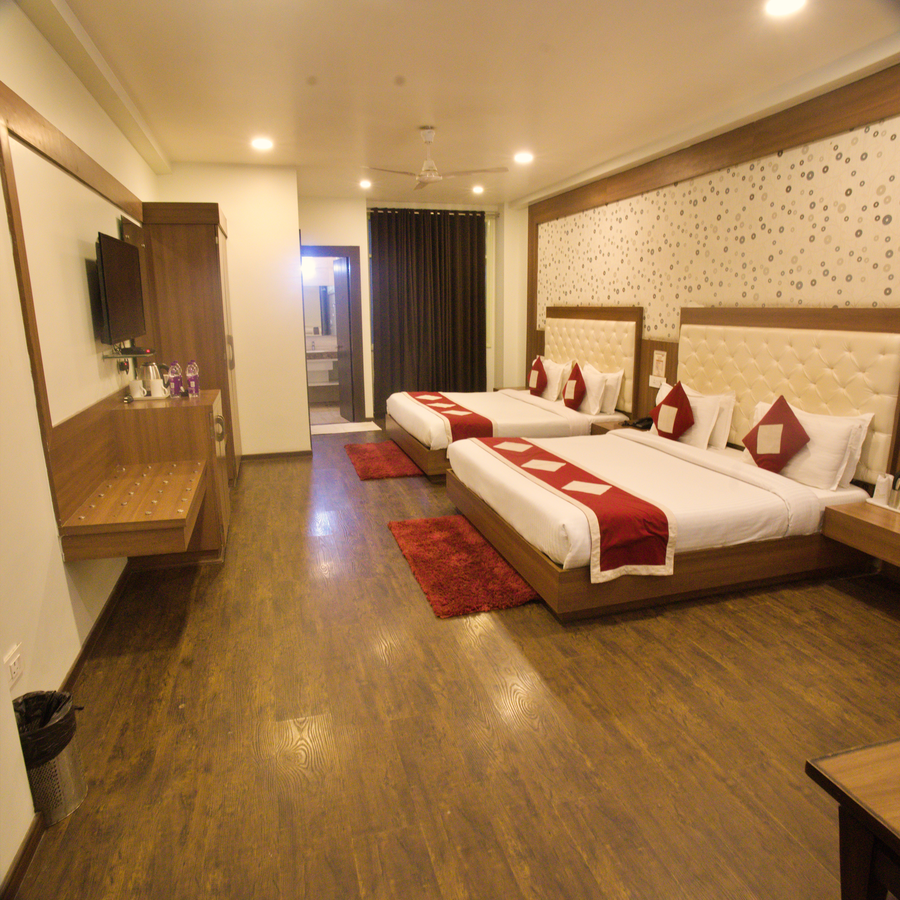 hotel the royal krishna