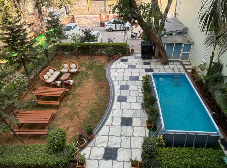 Hotel Royal Heritage,Near Abu Road Train Station,3 star