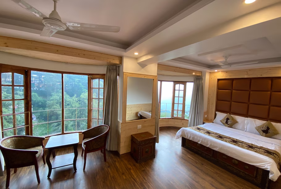 Hotel Silverine,The Mall Road,3 star