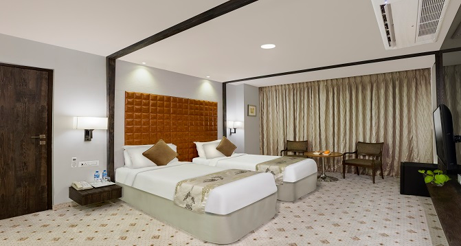 regenta central hotel and convention centre nagpur