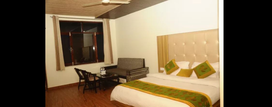 hotel seven seas