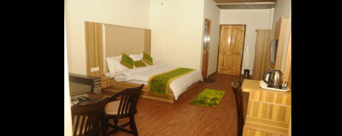 hotel seven seas
