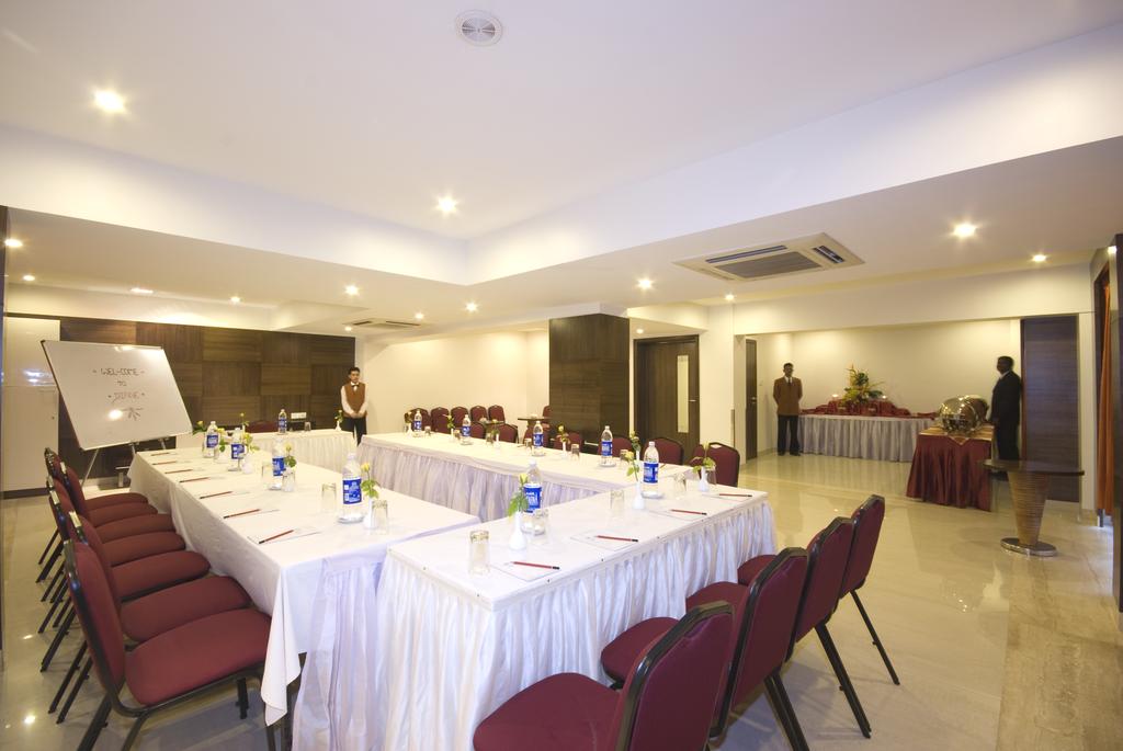 Shantai Hotel,Pune>>Maharashtra,3 star