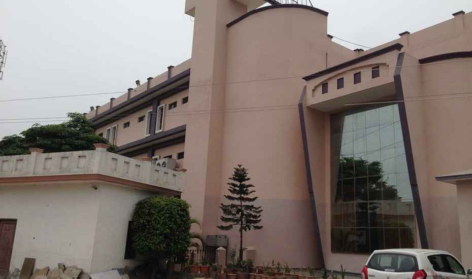 Seven Star Hotel,Tarn Taran>>Amritsar,3 star
