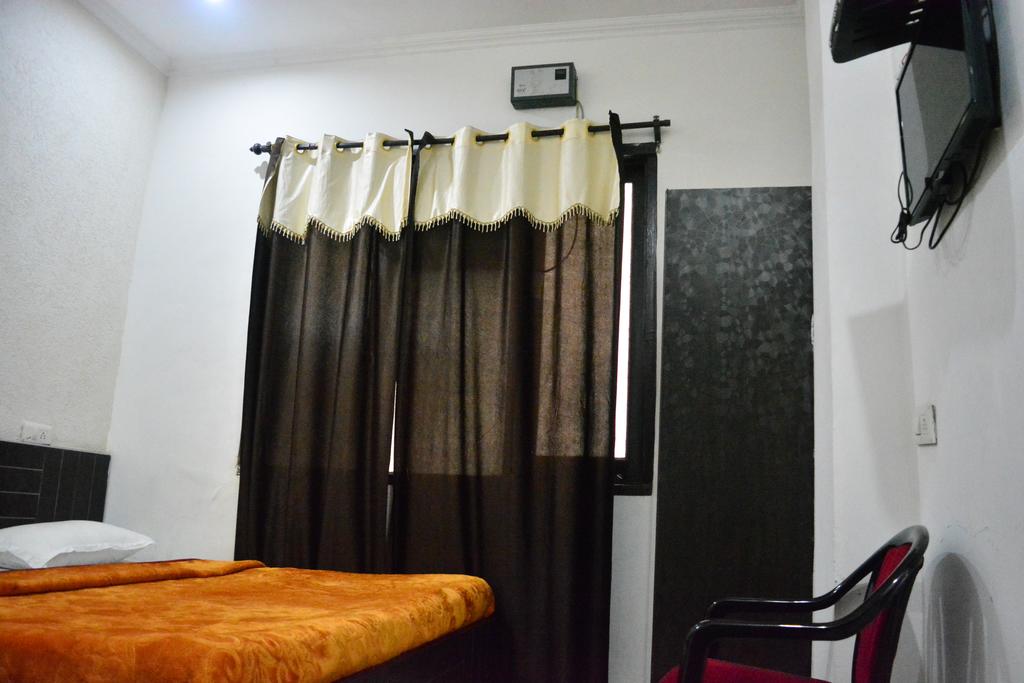 Sharma's Bnb,Near Golden Temple,3 star