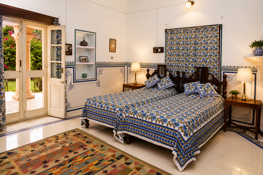 hotel bijay niwas palace