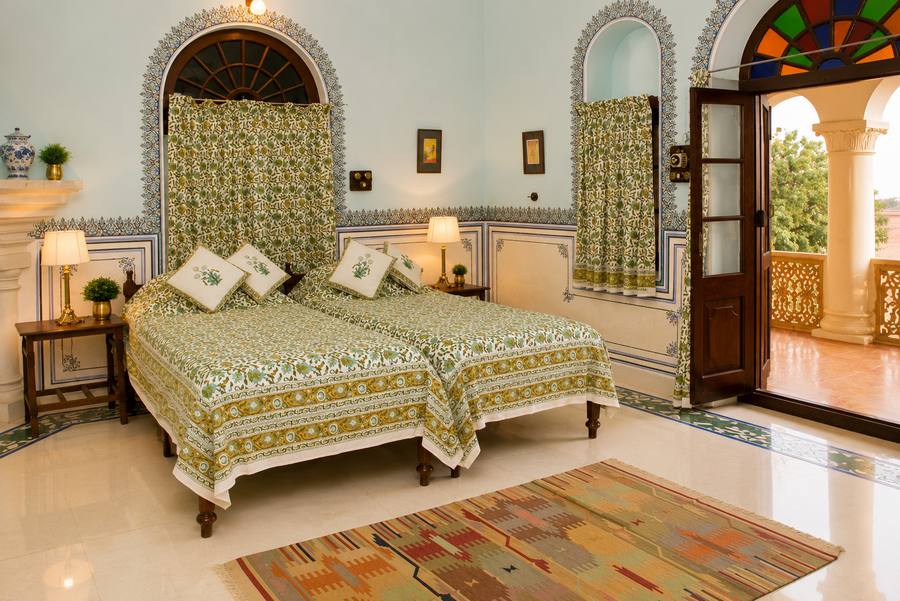 hotel bijay niwas palace